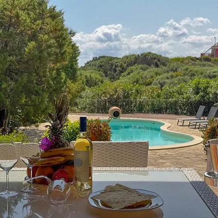 Di Lusso Con Piscina Privata, Bbq E Giardino Villa Stintino